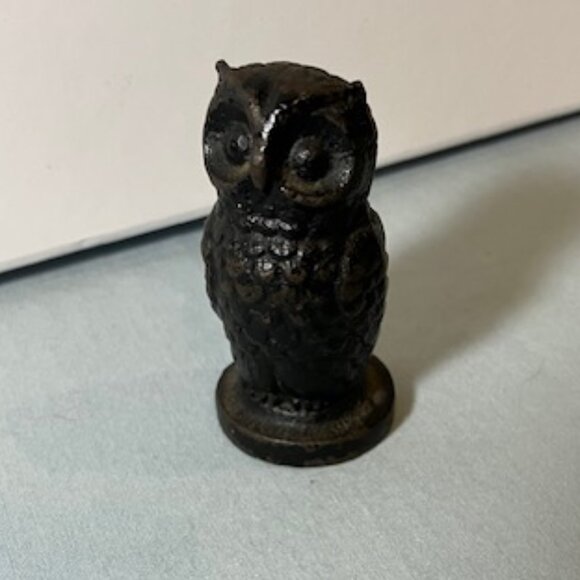Vintage Miniture Cast Iron Owl 2.5"‎ - Picture 1 of 5